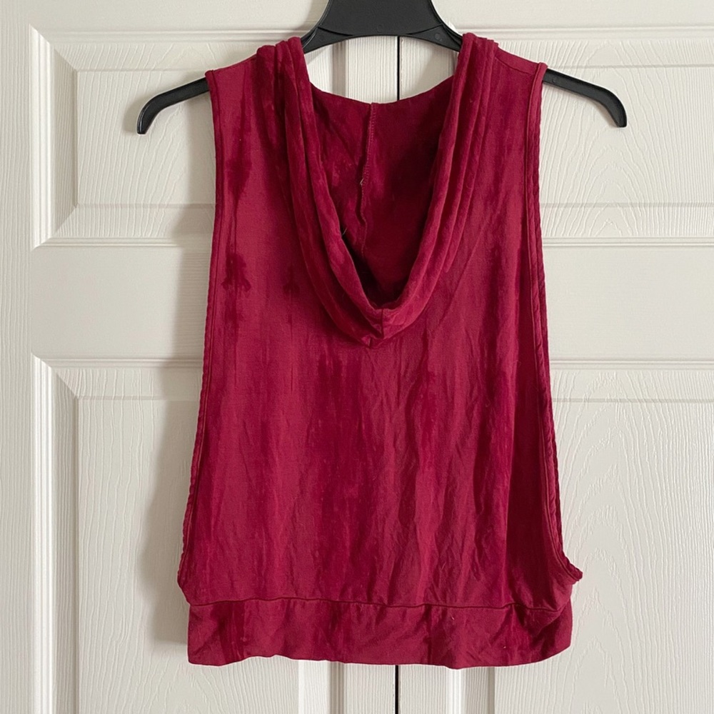 ❤️ 2 for $15 Ethereal Maroon Tie Dye Tank Top Sleeveless workout Hoodie - Picture 2 of 5